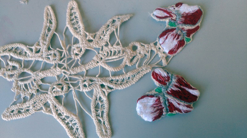Rosebuds and Modern Romanian Point Lace